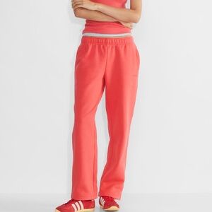 Aritzia Sweatfleece Straight Sweatpants
